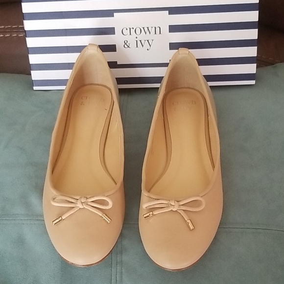 Shoes. - Picture 2 of 4